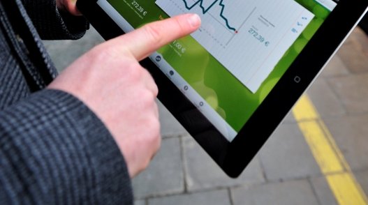 Newsroom_130109_Easy_banking_ipad-Easybanking3_iPAd-Easybanking2_thumb_169_1357807196_1357807196